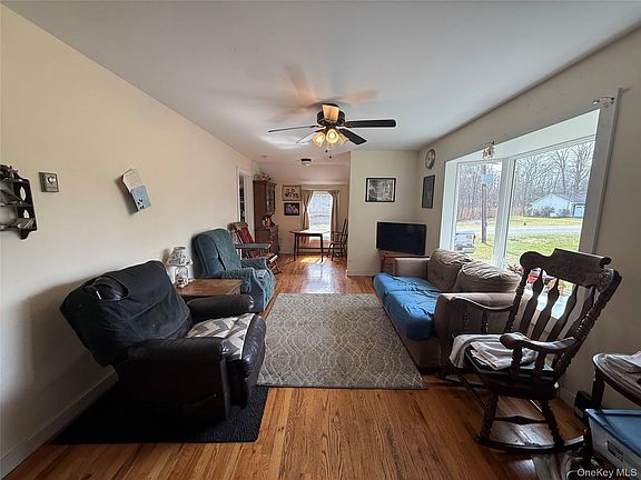 4th image of 27 Hardenburg Road