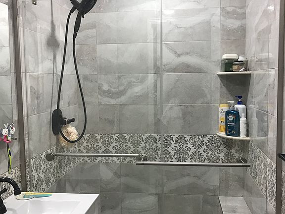 Master bathroom 