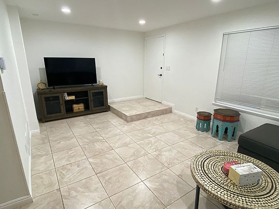 5th image of 9543 Cottonwood Ave Unit F