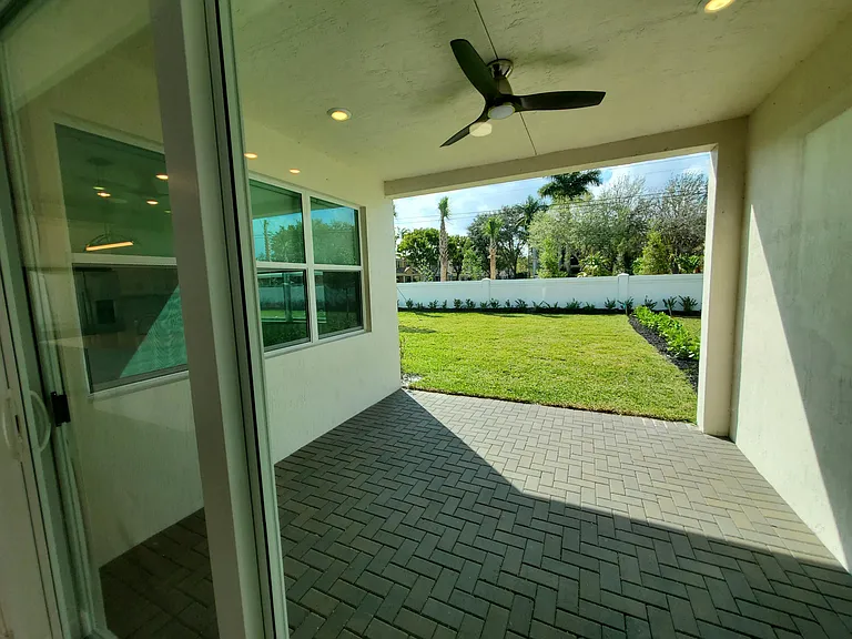 1590 Verawood Ln — Photo 17