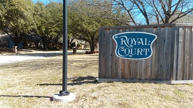 1st image of 6424 Royal Ct