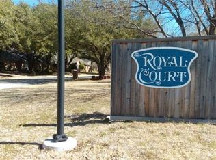 6424 Royal Ct, North Richland Hills, TX 76180