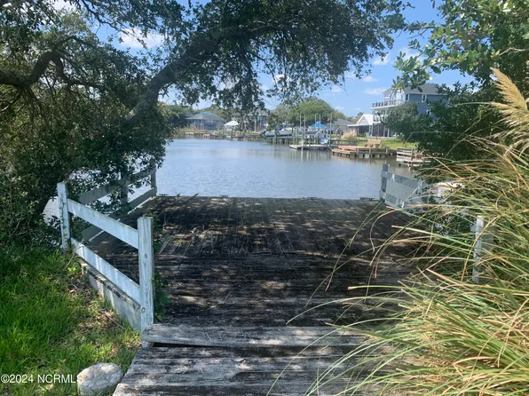 270 Little Kinston Rd, Surf City, NC 28445