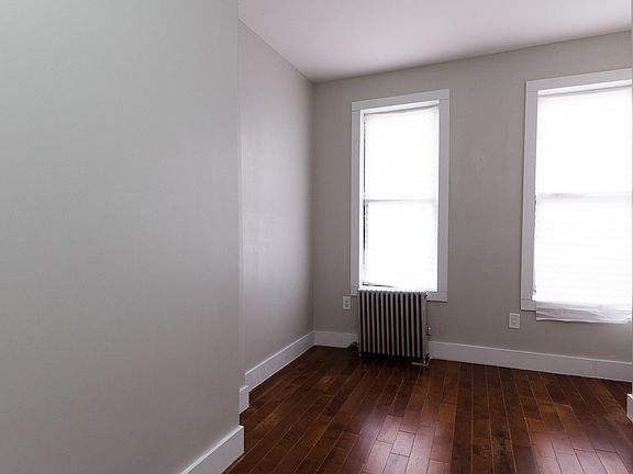 5th image of 197 Irving Ave #3F