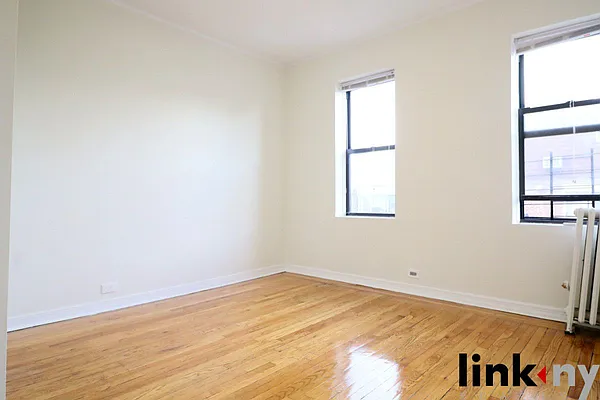 Rented by Link NY Realty | media 18