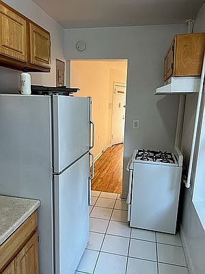 3rd image of 242 E 79th St APT 2C