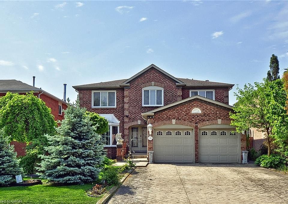 1st image of 39 Peregrine Cres