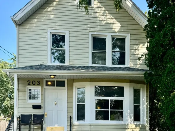 203 N London Ave, Rockford, IL 61107