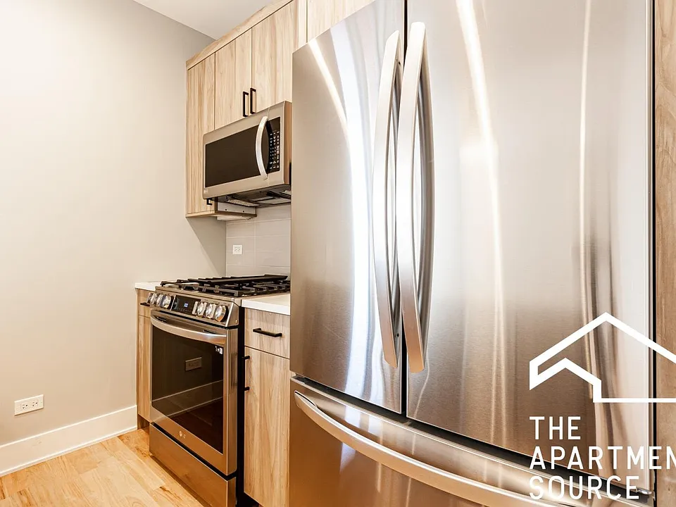 2453 W Logan Blvd #3