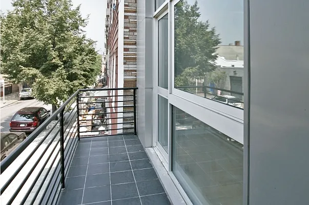 Sold by MNS | media 10