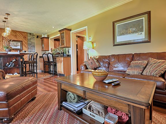 2nd image of 104 Sugar Ski Dr #415