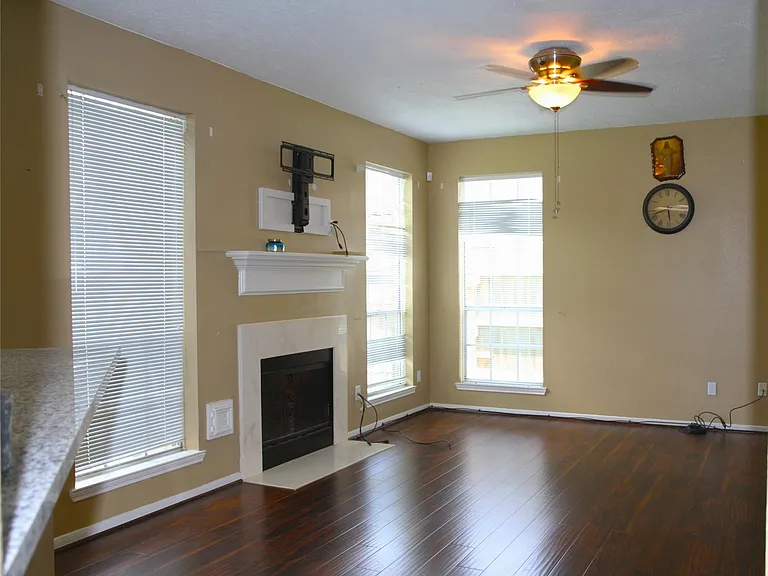1235 Deer Ridge Dr — Photo 6