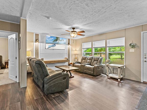 5th image of 193 Mott Rd