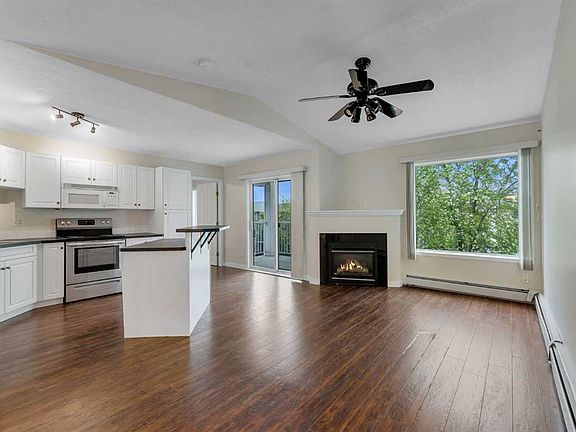 5th image of 1307 NE Valleyview Park SE #307