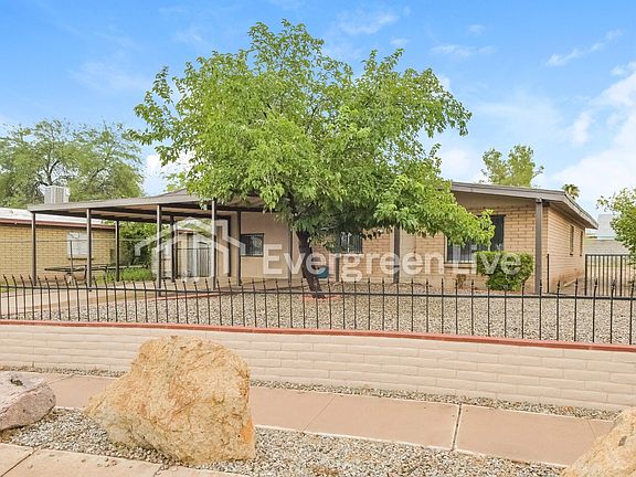 2nd image of 3021 W Maxine Cir