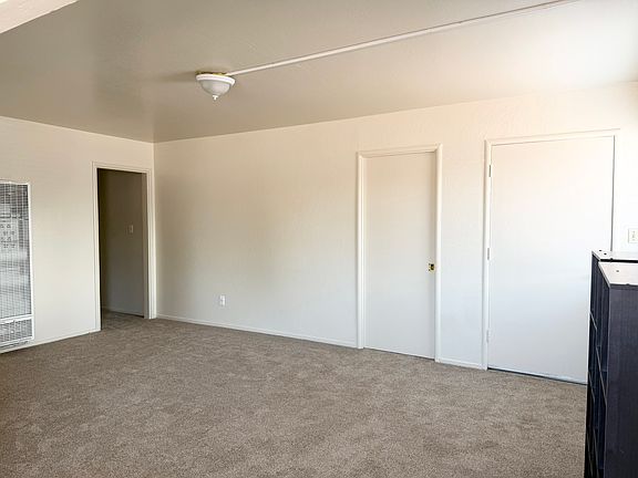 4th image of 522 Riverside Ave