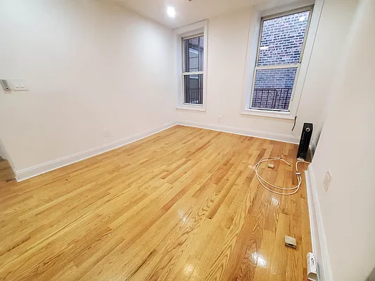 Rented by Corcoran | media 23