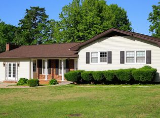1304 Conger Rd, Anniston, AL 36207