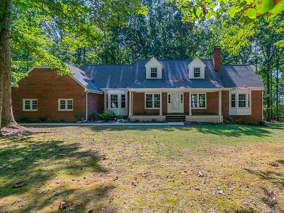 2nd image of 105 Woodmont Ln