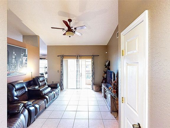 3rd image of 419 Monaco Dr