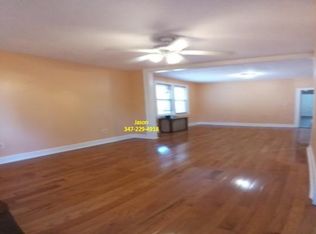 11510 14th Ave FLOOR 2, College Pt, NY 11356