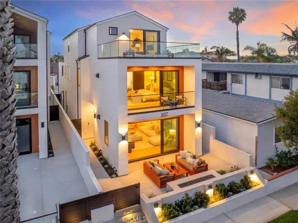 307 14th St, Huntington Beach, CA 92648