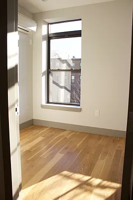 Rented by Nooklyn NYC LLC | media 69