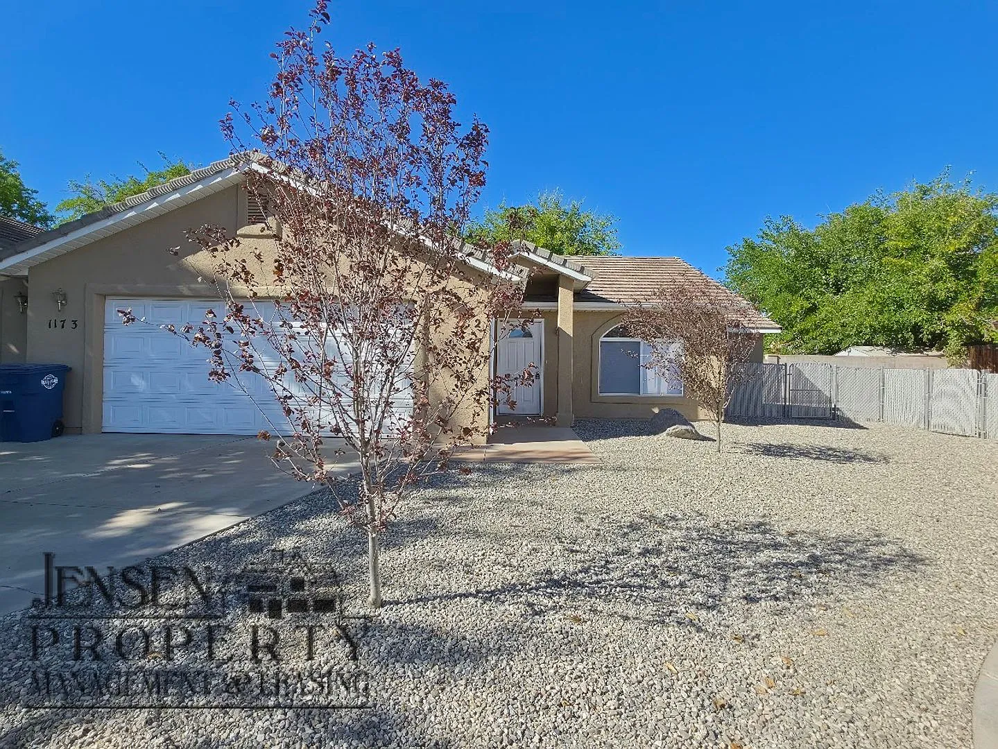 2 Bedroom Duplex for rent! — Photo 1
