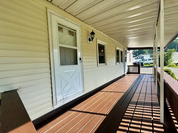 299 Miller St #E8, Ludlow, MA 01056