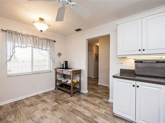 4th image of 550 Saratoga CIR #E205