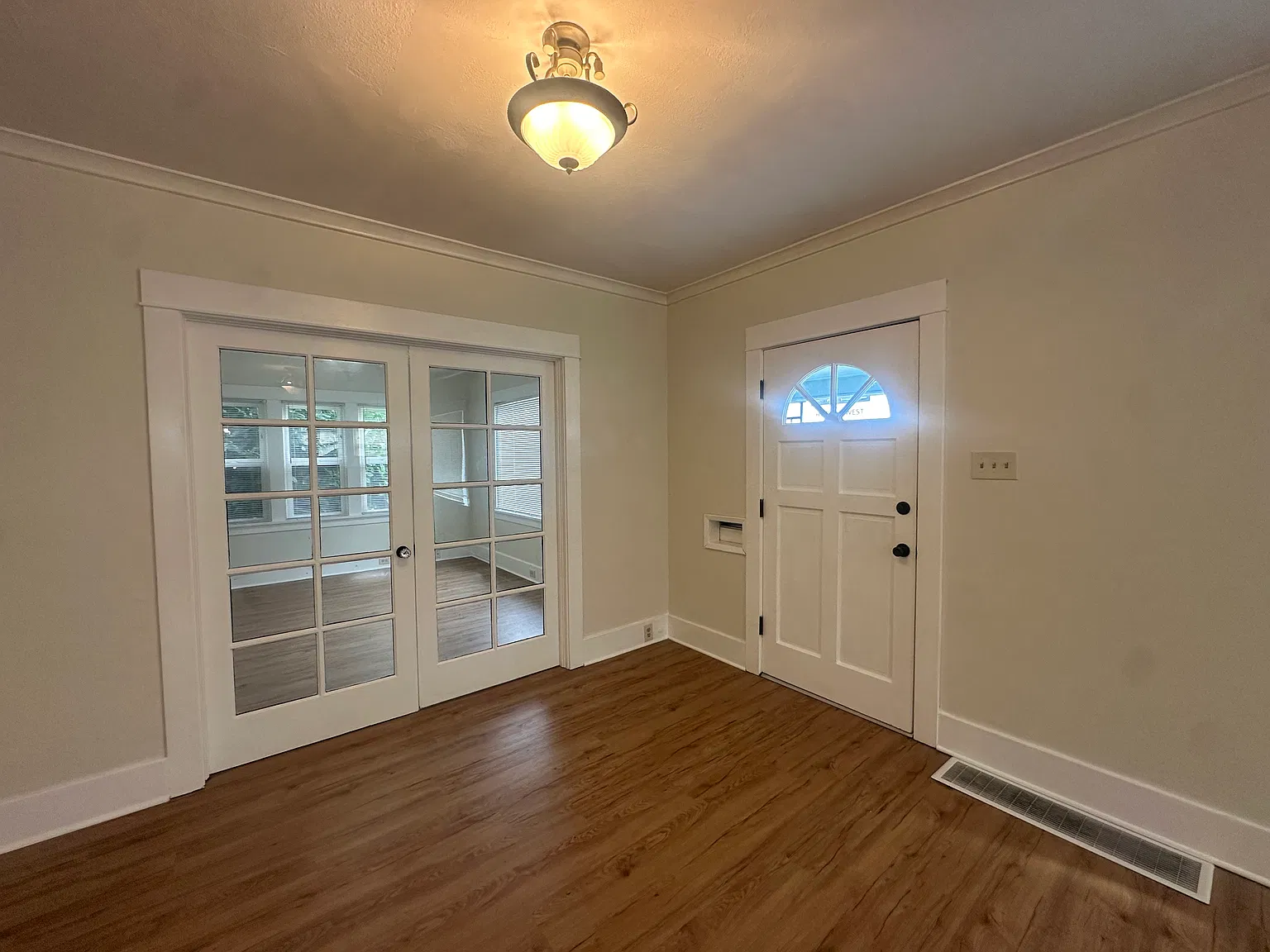 2 bed, 1224 sqft, $1,995 — Photo 3