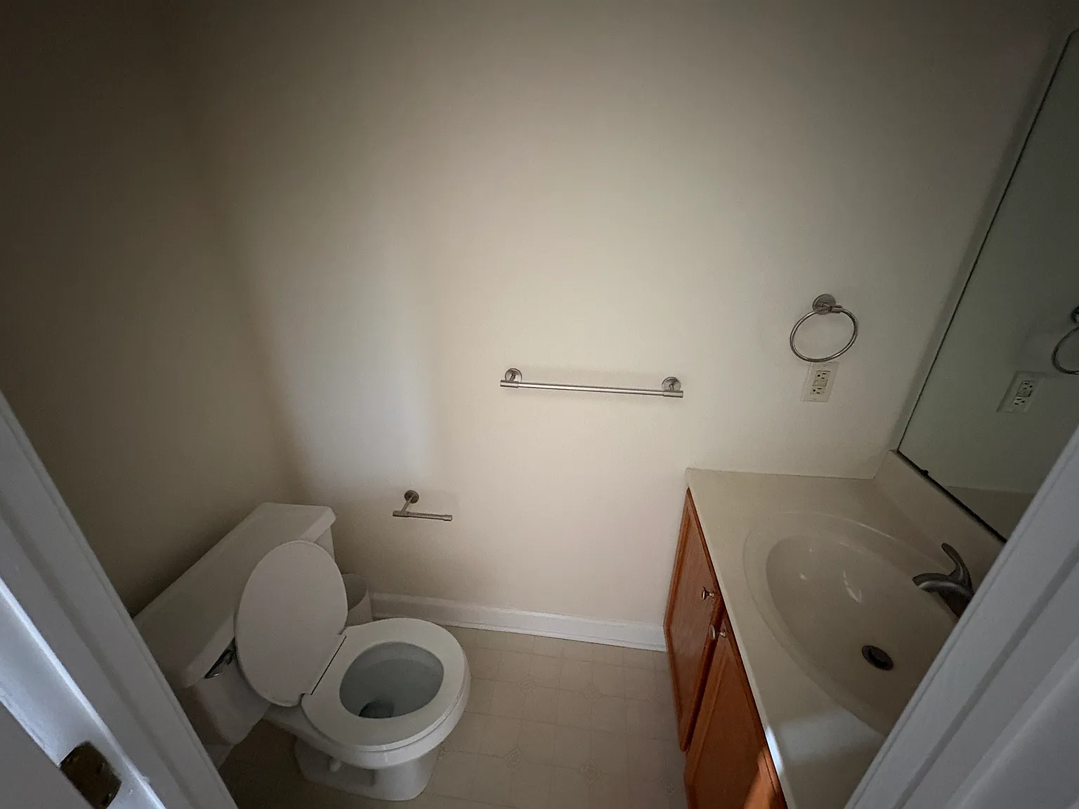 3 bed, 1625 sqft, $2,550 — Photo 3