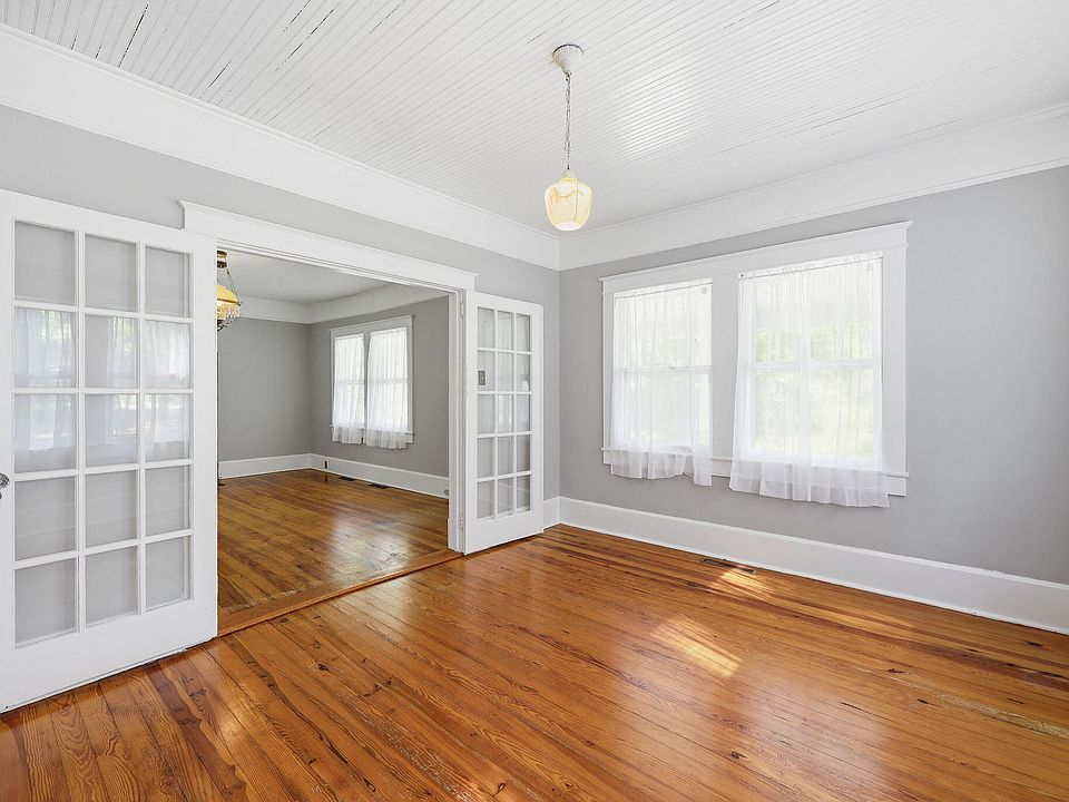 31st image of 439 Lake View Rd