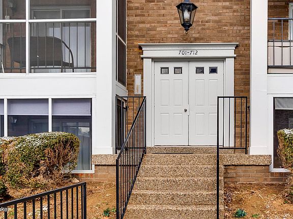 3rd image of 710 Donard Park Ave