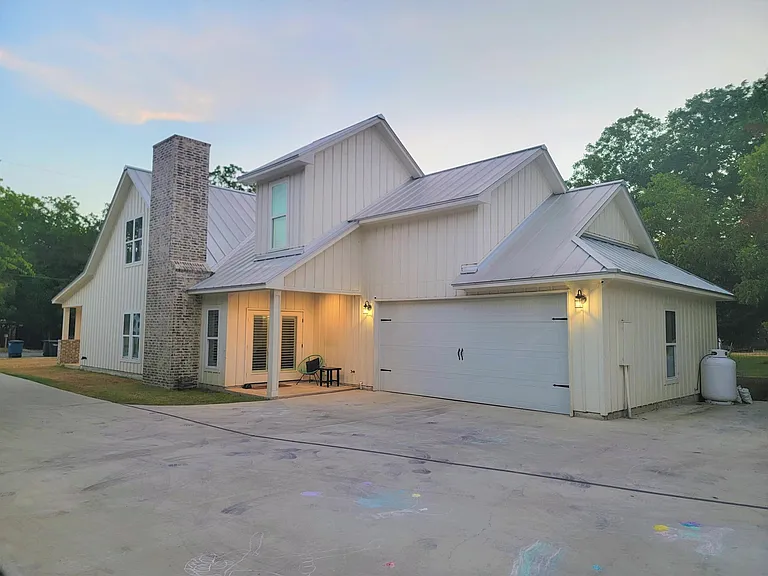 936 N Union Ave — Photo 3