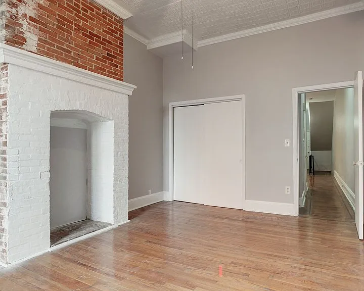 1805 Bolton St — Photo 17