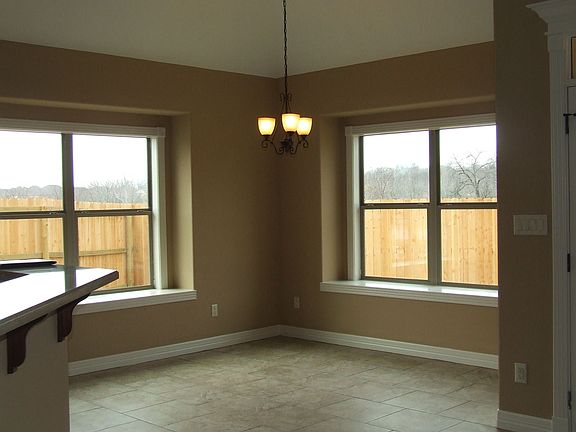 3rd image of 1705 Lakeshore (pvt) Ct