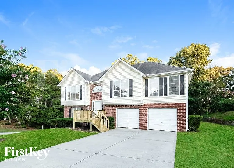 3810 Riversong Dr — Photo 2
