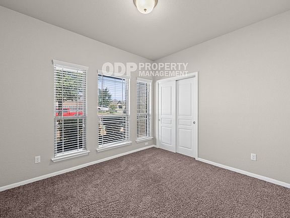 4th image of 1011 Rhodactis Dr
