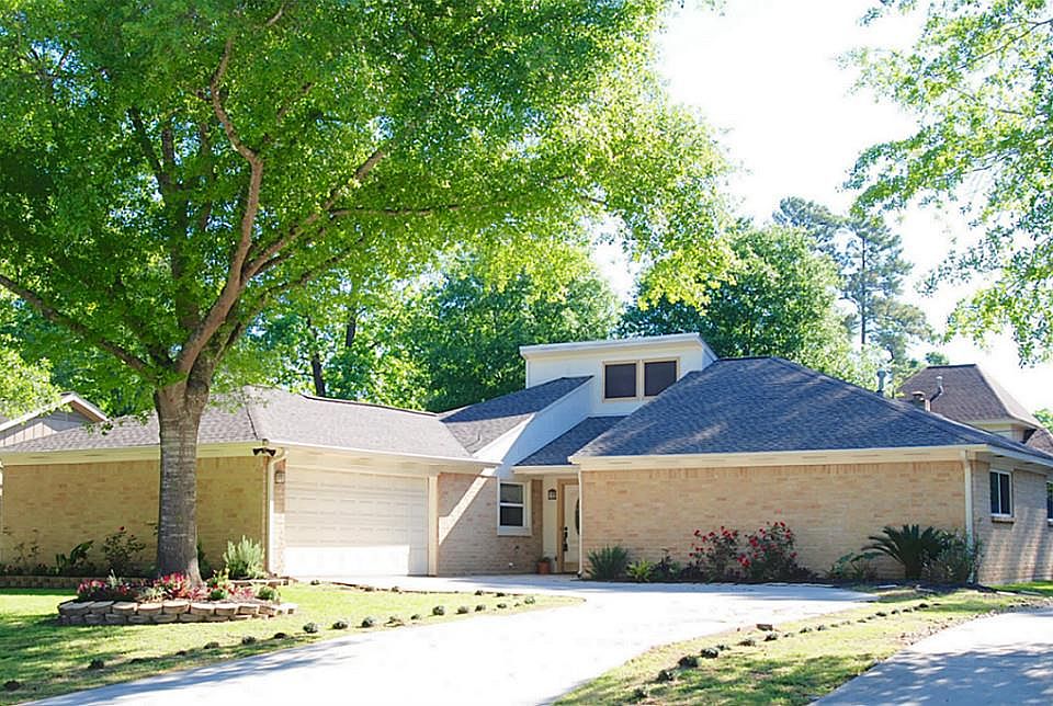 1st image of 28614 Cedarwood Dr