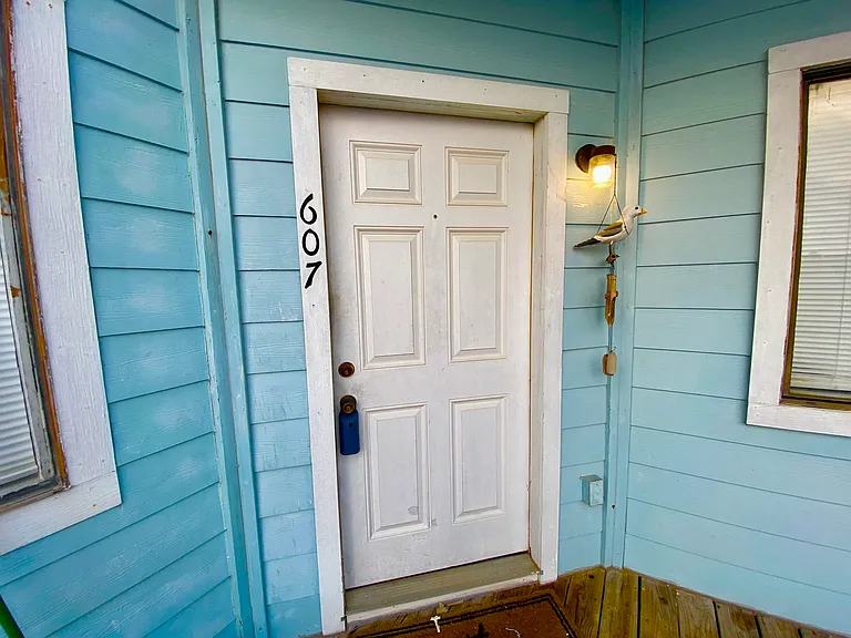 15010 Leeward Dr #607 — Photo 4