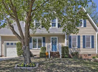 324 Coventry Dr, Lexington, SC 29072