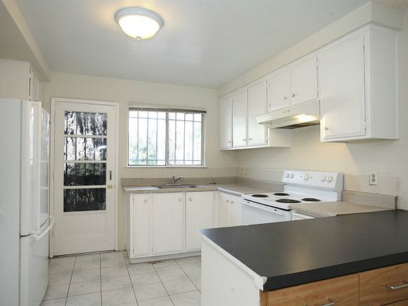 5th image of 498 Owlswood Way