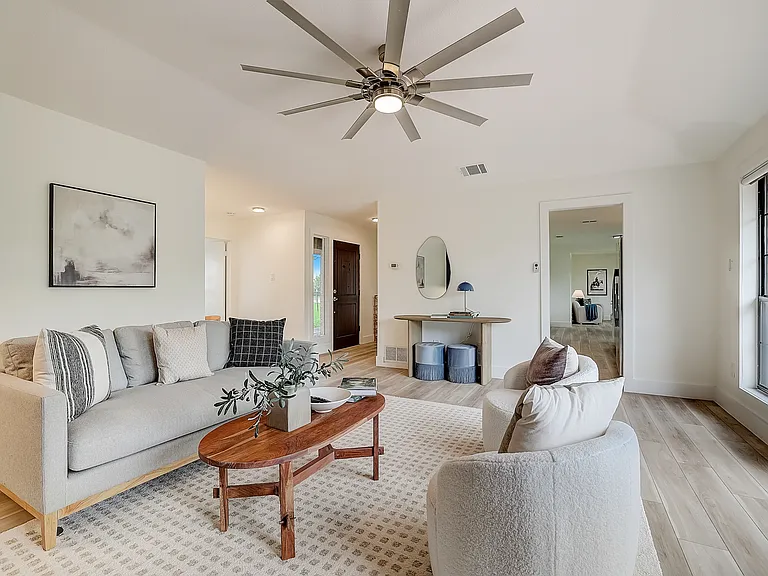 5511 N Dunlap Rd — Photo 35