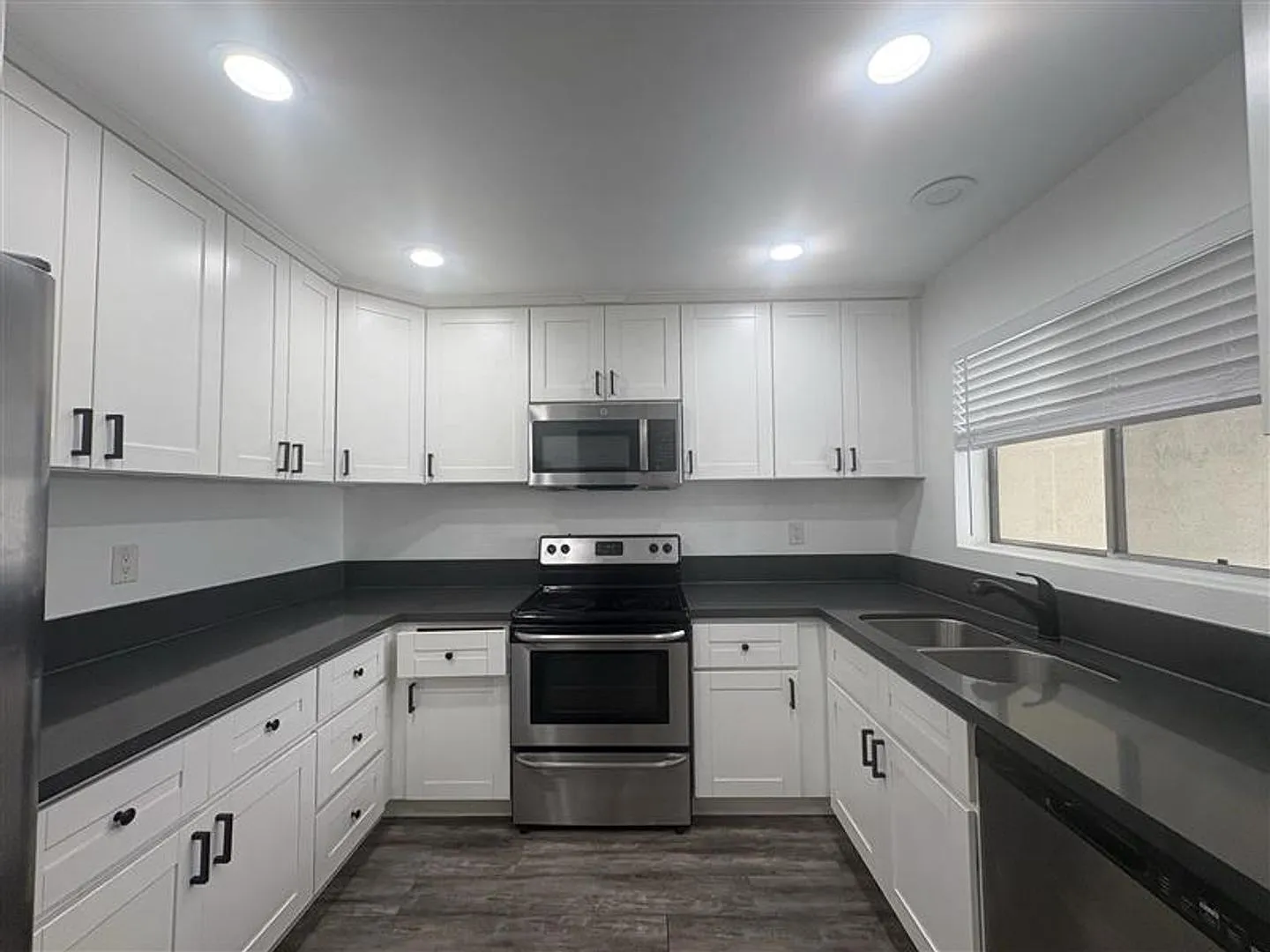 1518 E 3rd St. in Long Beach — Photo 2