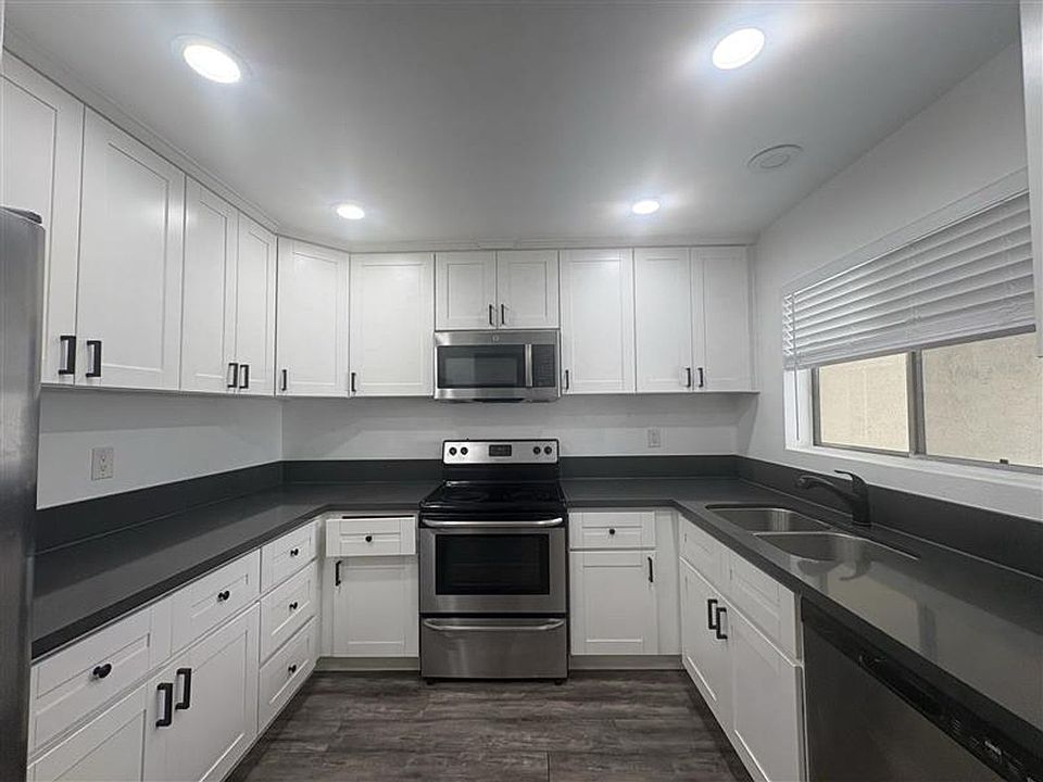 1st image of 1518 E 3rd St APT 23