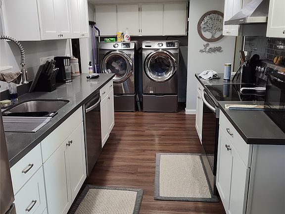 4th image of 1230 Beach Avenue