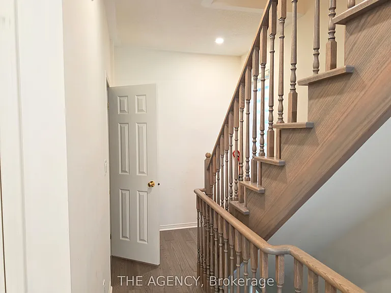 109 Ness Dr — Photo 15