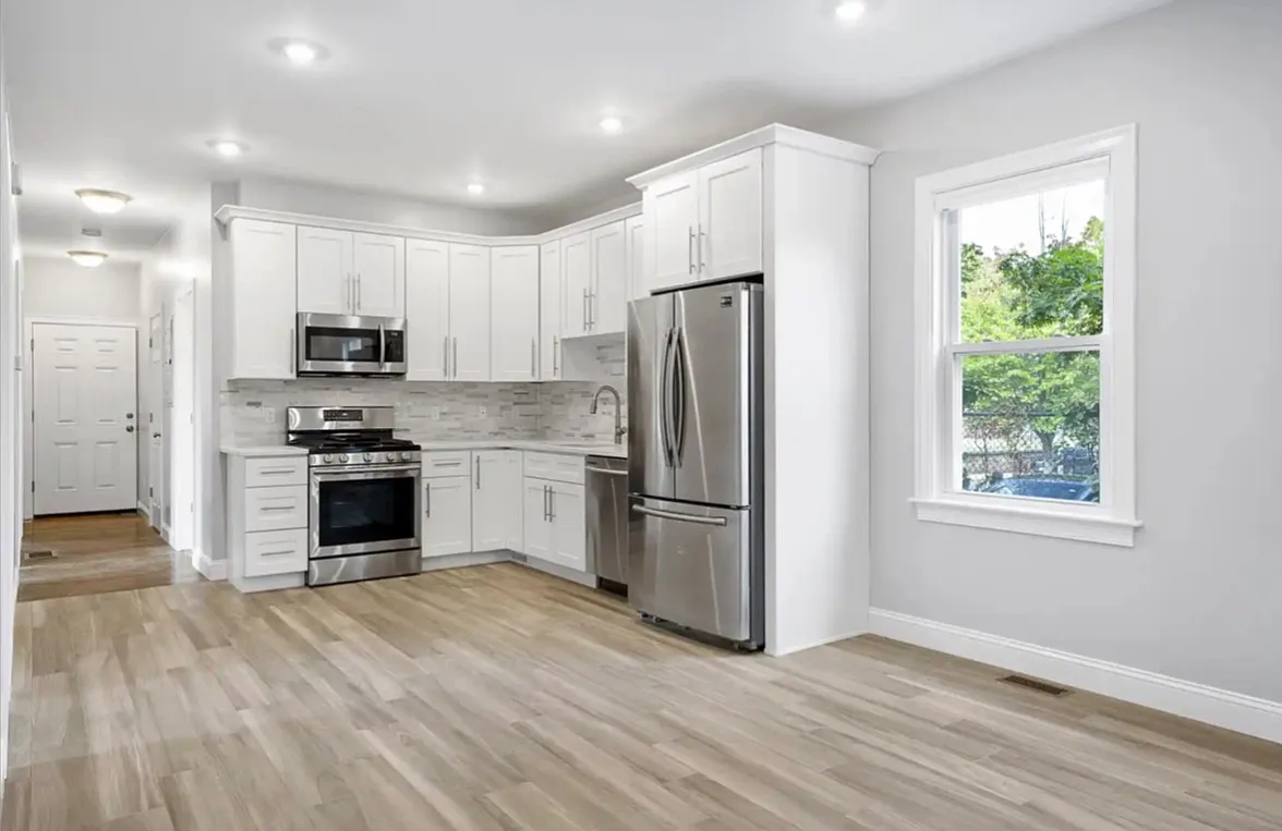 1 bed, 1100 sqft, $1,195 — Photo 1