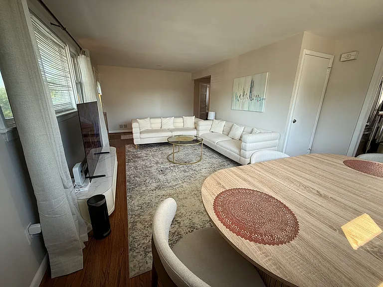 S Lincoln St — Photo 16